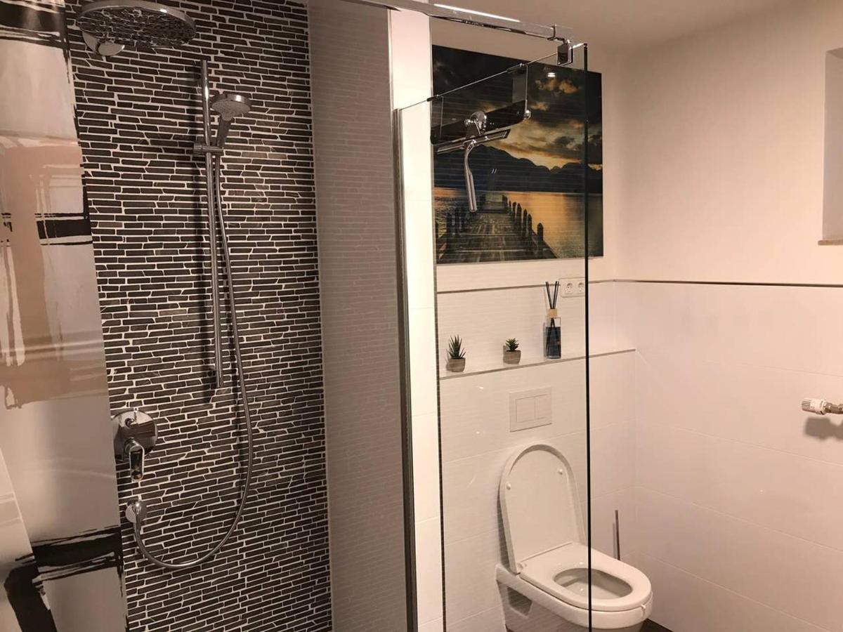 Ferienwohnung Jobst - Ruhig mit Blick ins Grüne Nittenau Exterior foto